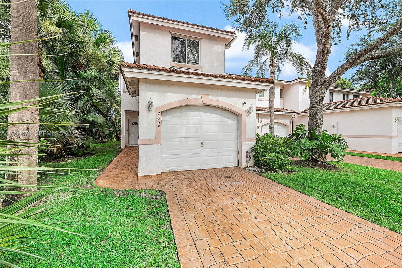 7659 Tamarac Island Circle