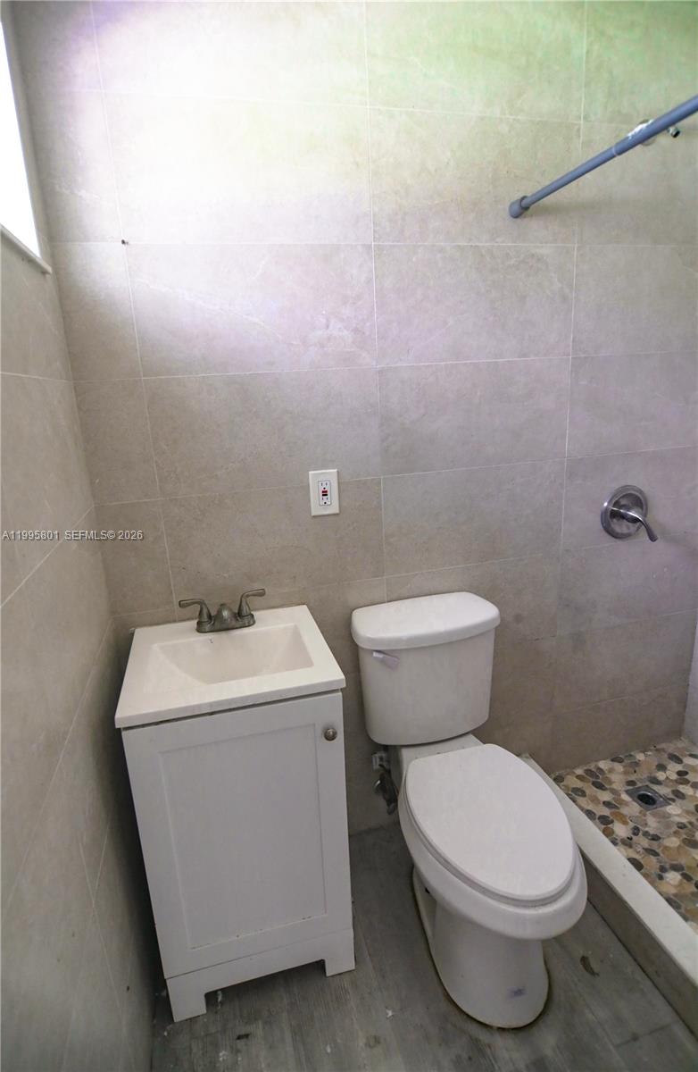 CHEFNEUX SUB - Residential Income