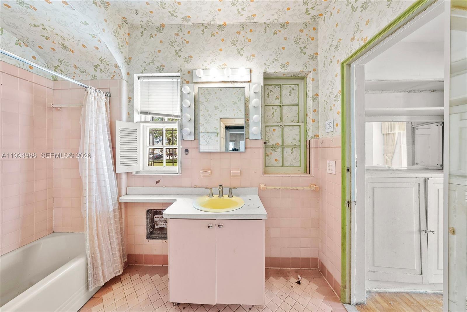 MIAMI SHORES SEC 1 AMD - Residential