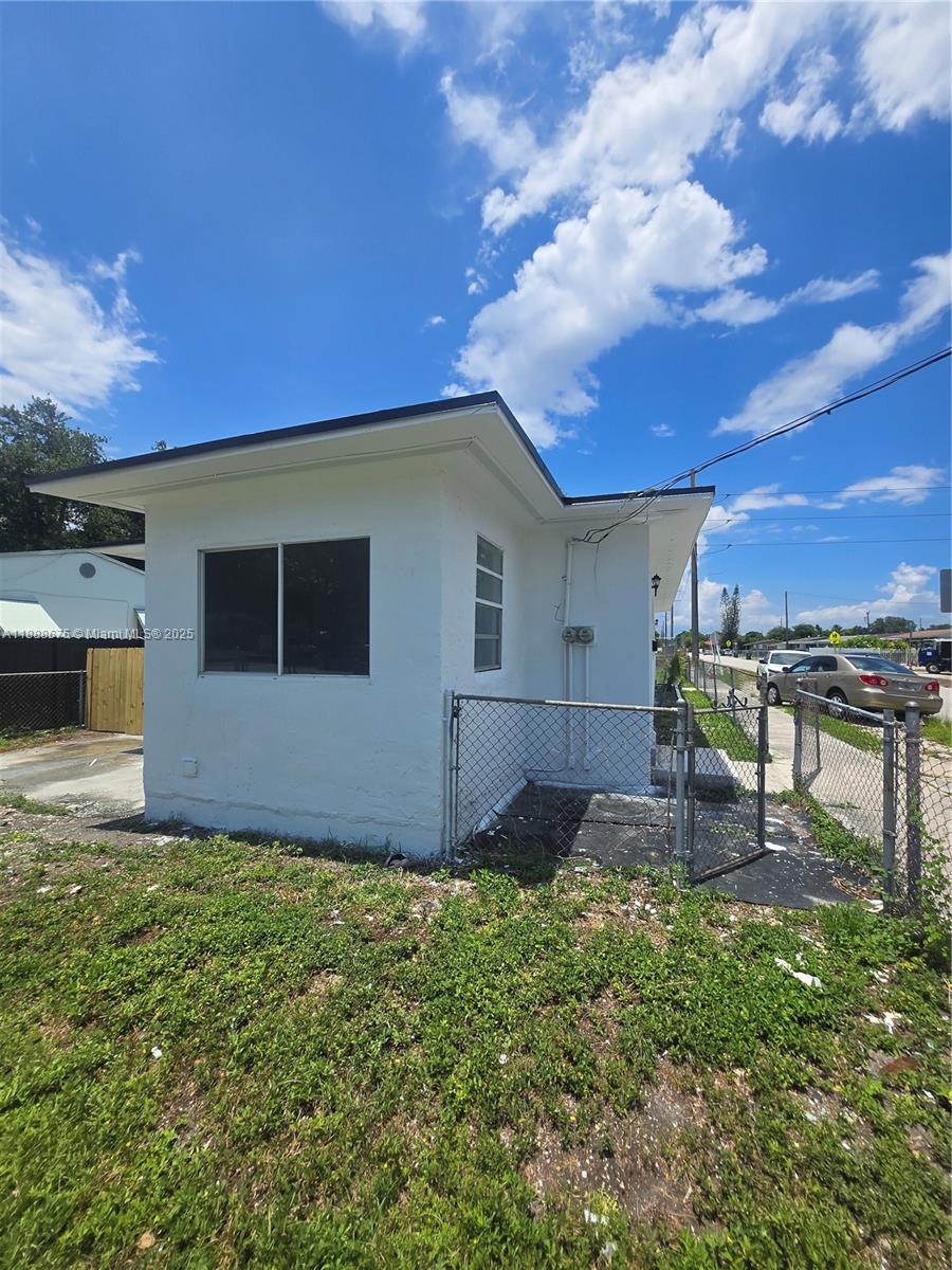 AVOCADO PARK - Residential Income