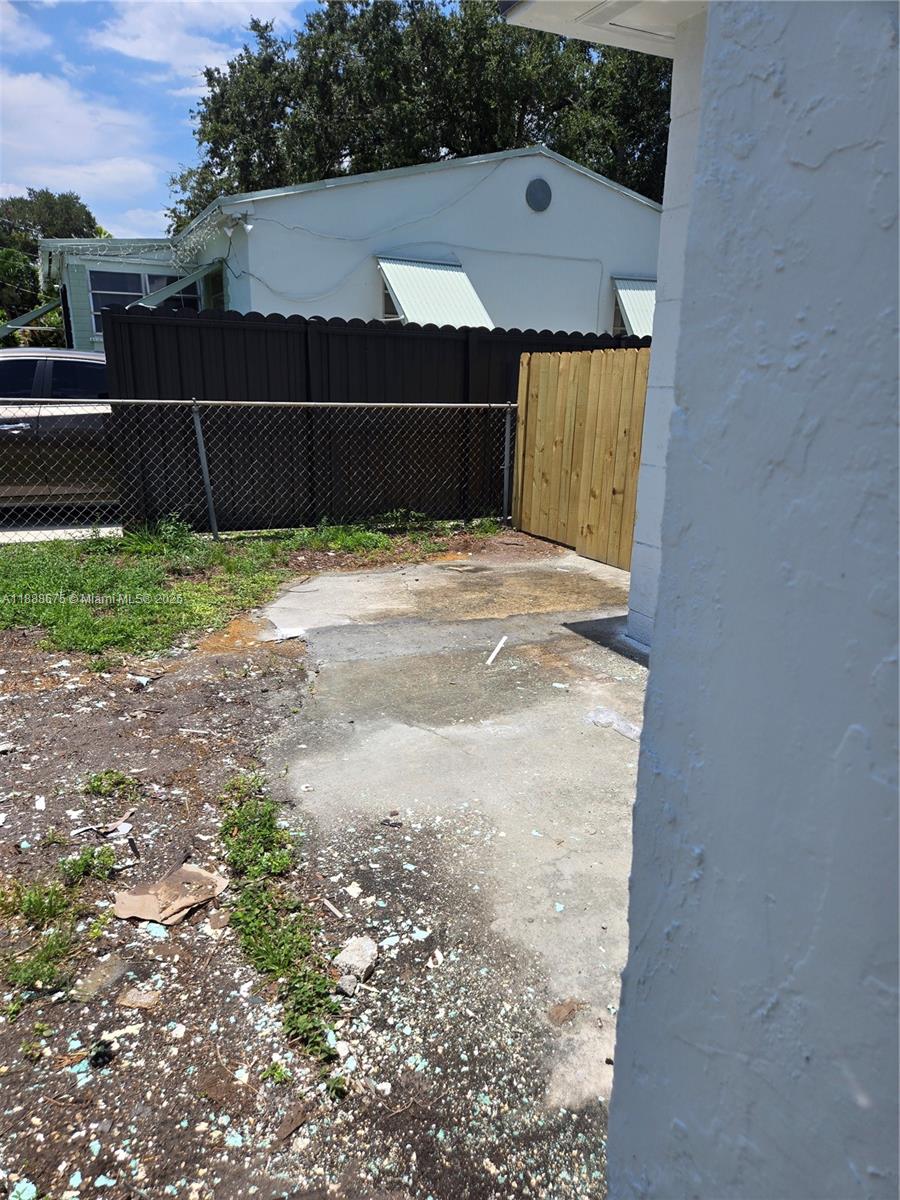 AVOCADO PARK - Residential Income
