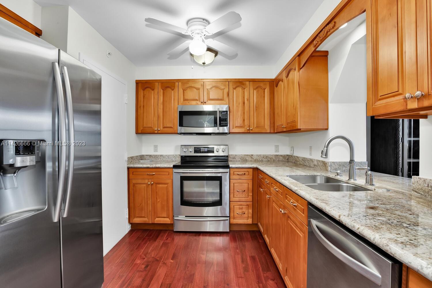 Coral Gables, Florida 33134, United States, 2 Bedrooms Bedrooms, ,2 BathroomsBathrooms,Residential,Active,71561