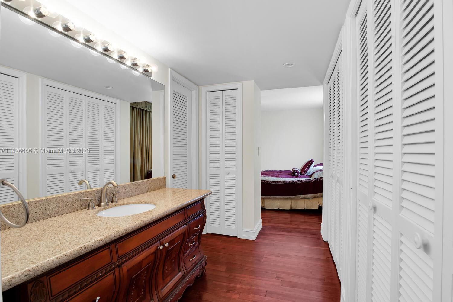 Coral Gables, Florida 33134, United States, 2 Bedrooms Bedrooms, ,2 BathroomsBathrooms,Residential,Active,71561
