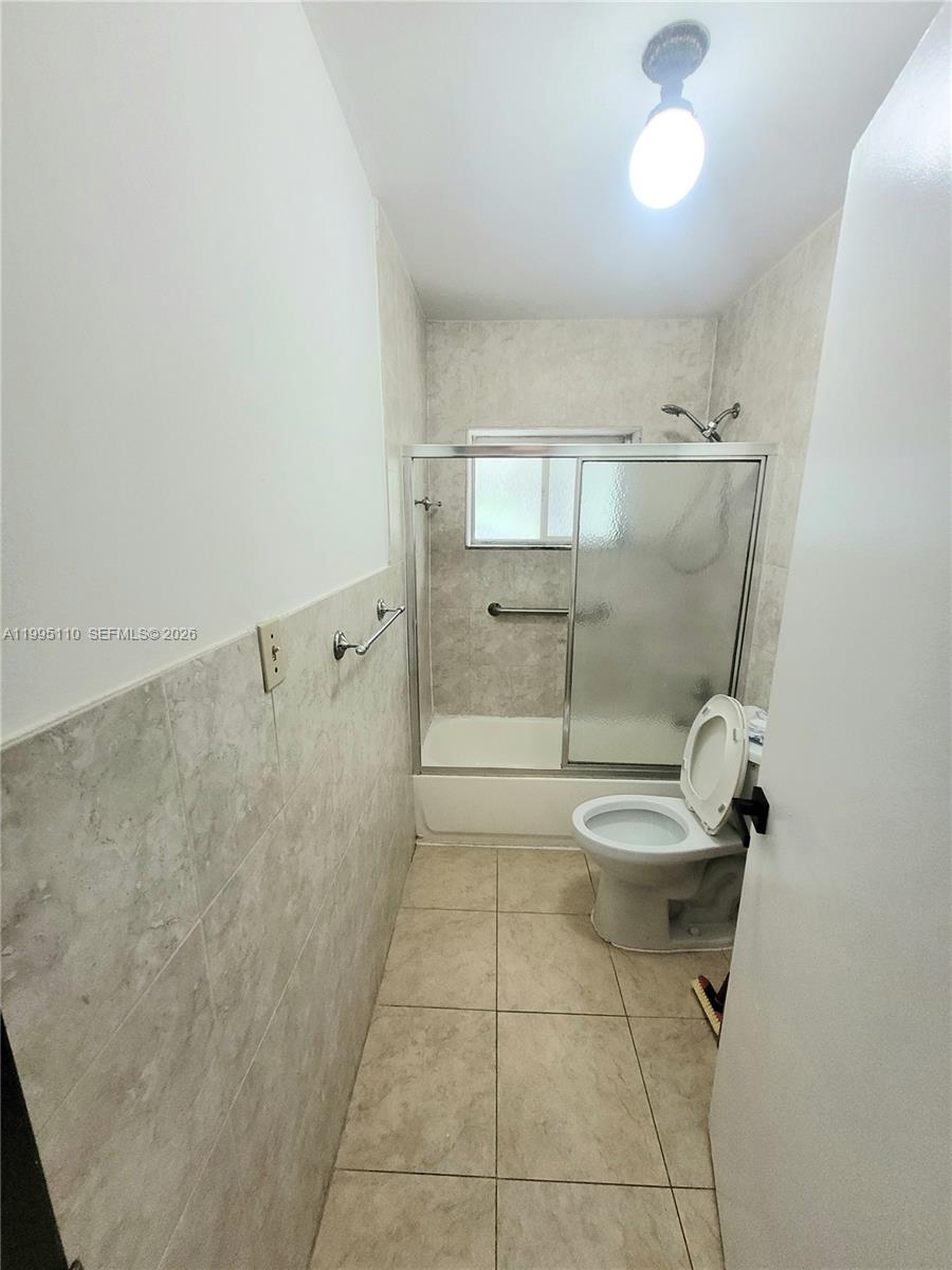 HOLIDAY CITY AT BOCA RATO - Residential Lease