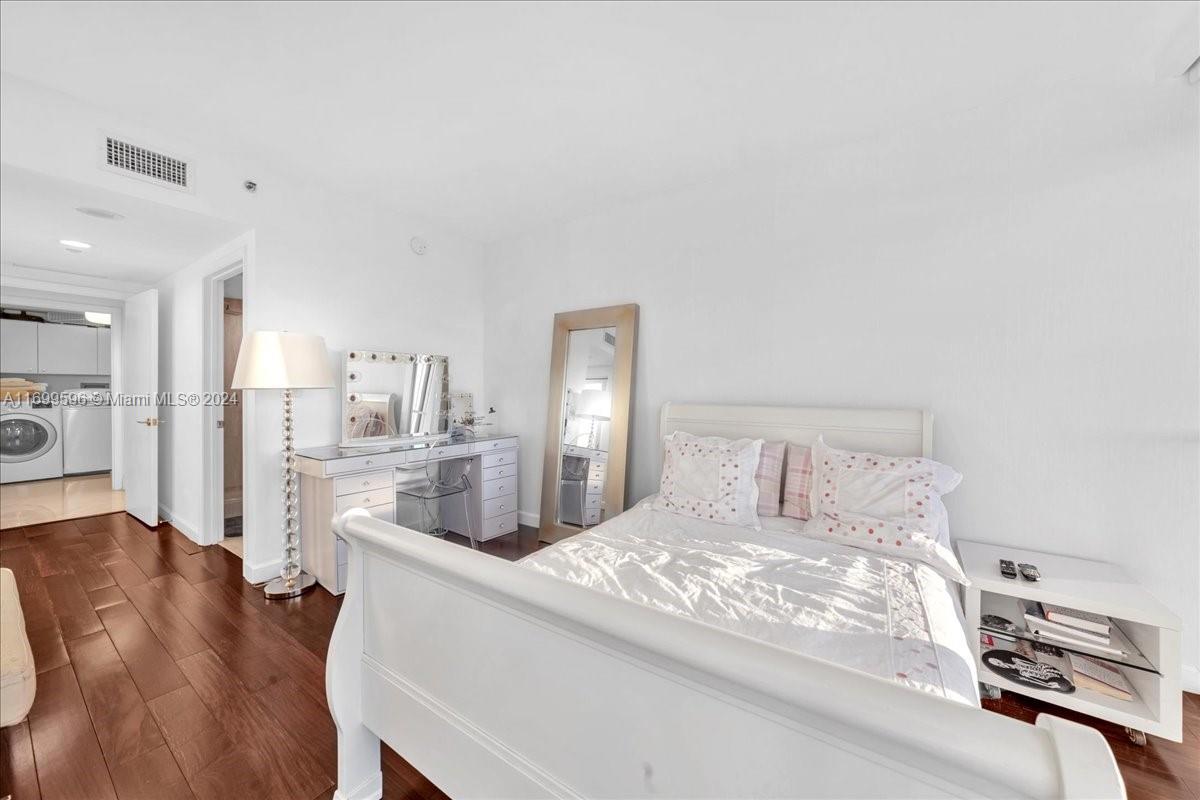 7000 ISL BLVD WILLIAMS IS - Residential