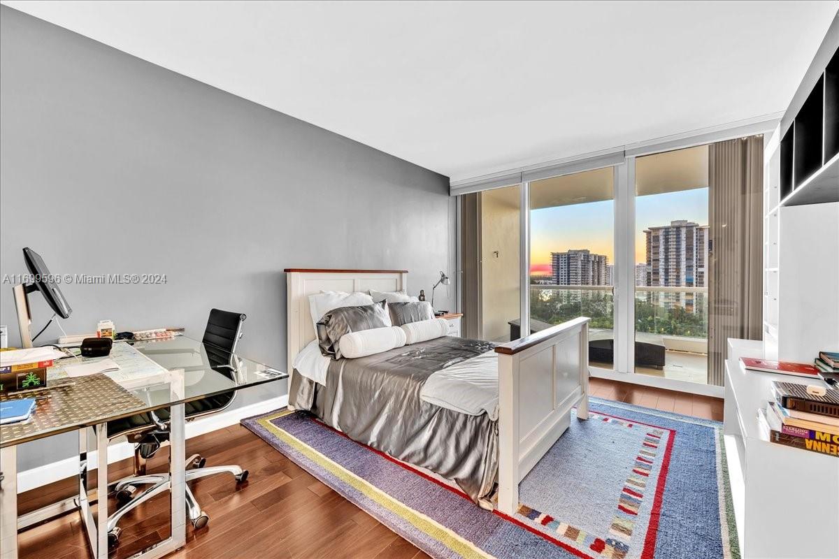 7000 ISL BLVD WILLIAMS IS - Residential