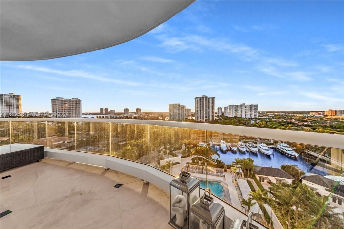 7000 ISL BLVD WILLIAMS IS - Residential