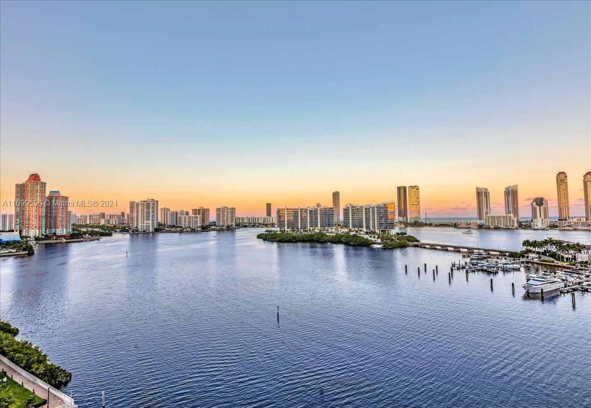 7000 ISL BLVD WILLIAMS IS - Residential