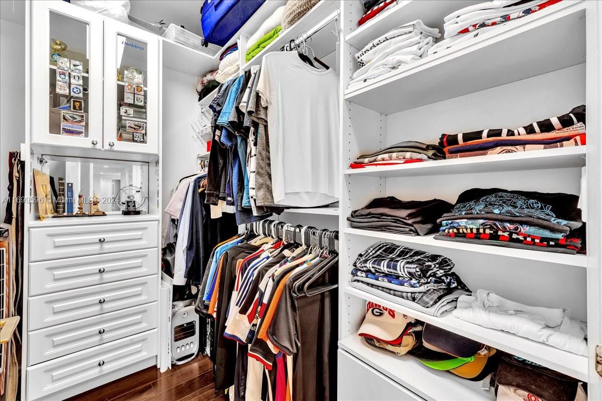 7000 ISL BLVD WILLIAMS IS - Residential