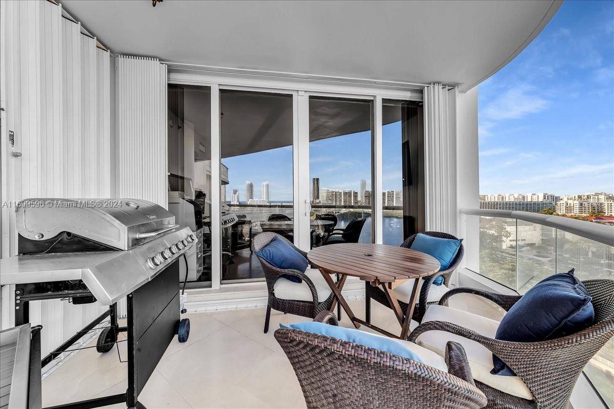 7000 ISL BLVD WILLIAMS IS - Residential