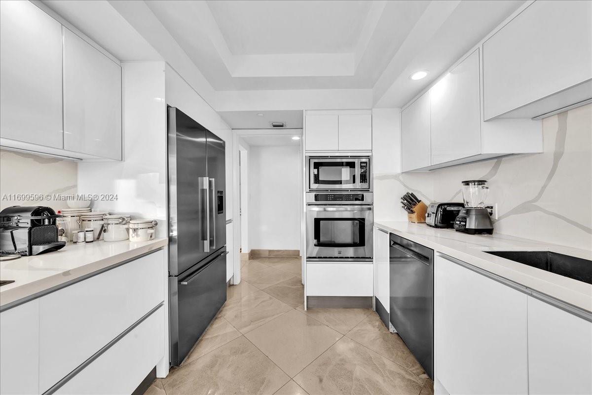 7000 ISL BLVD WILLIAMS IS - Residential