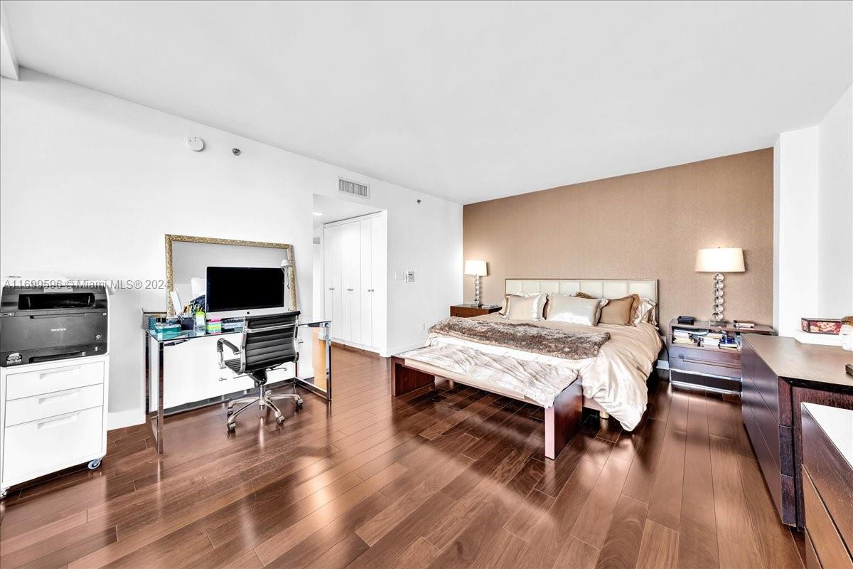 7000 ISL BLVD WILLIAMS IS - Residential