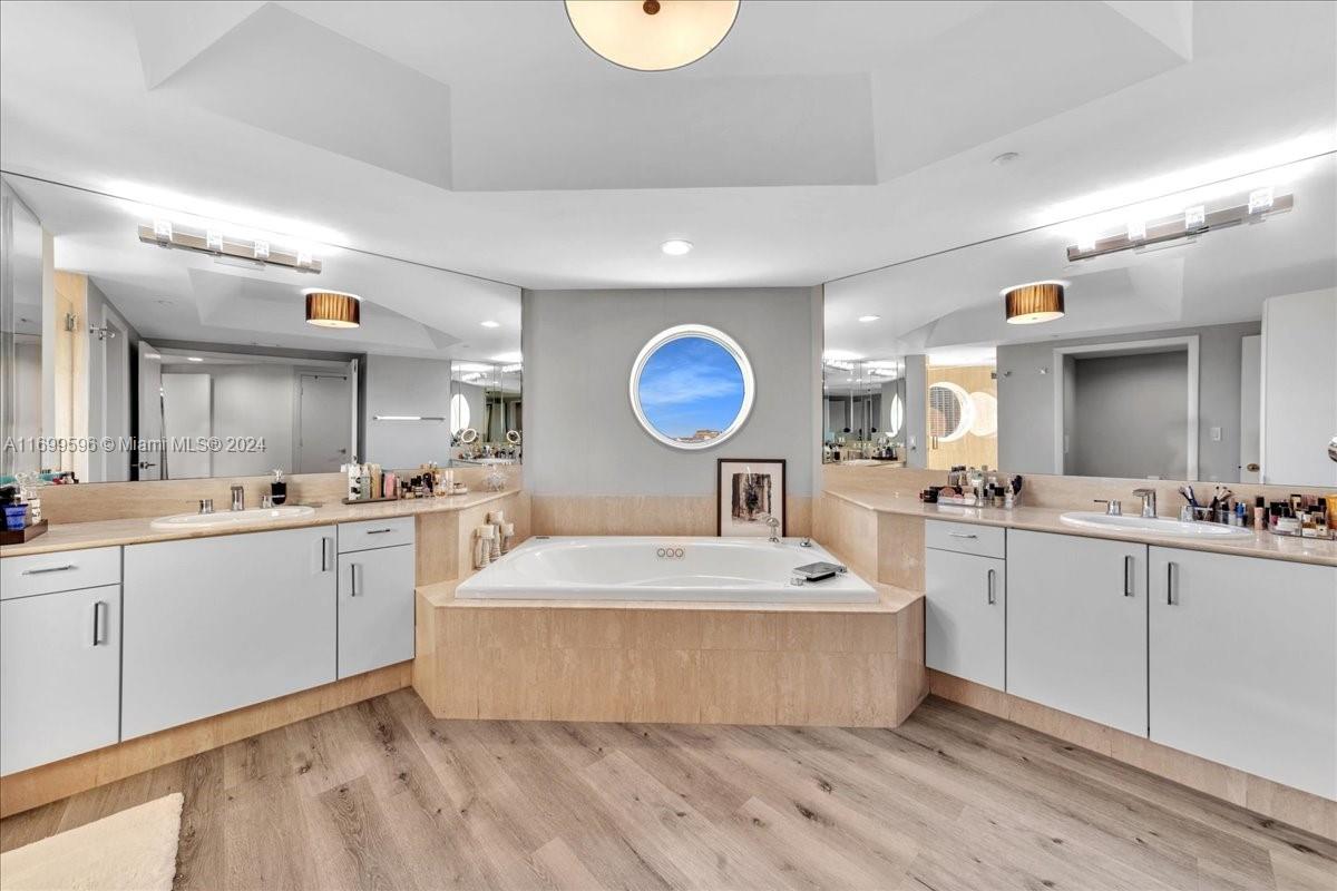 7000 ISL BLVD WILLIAMS IS - Residential