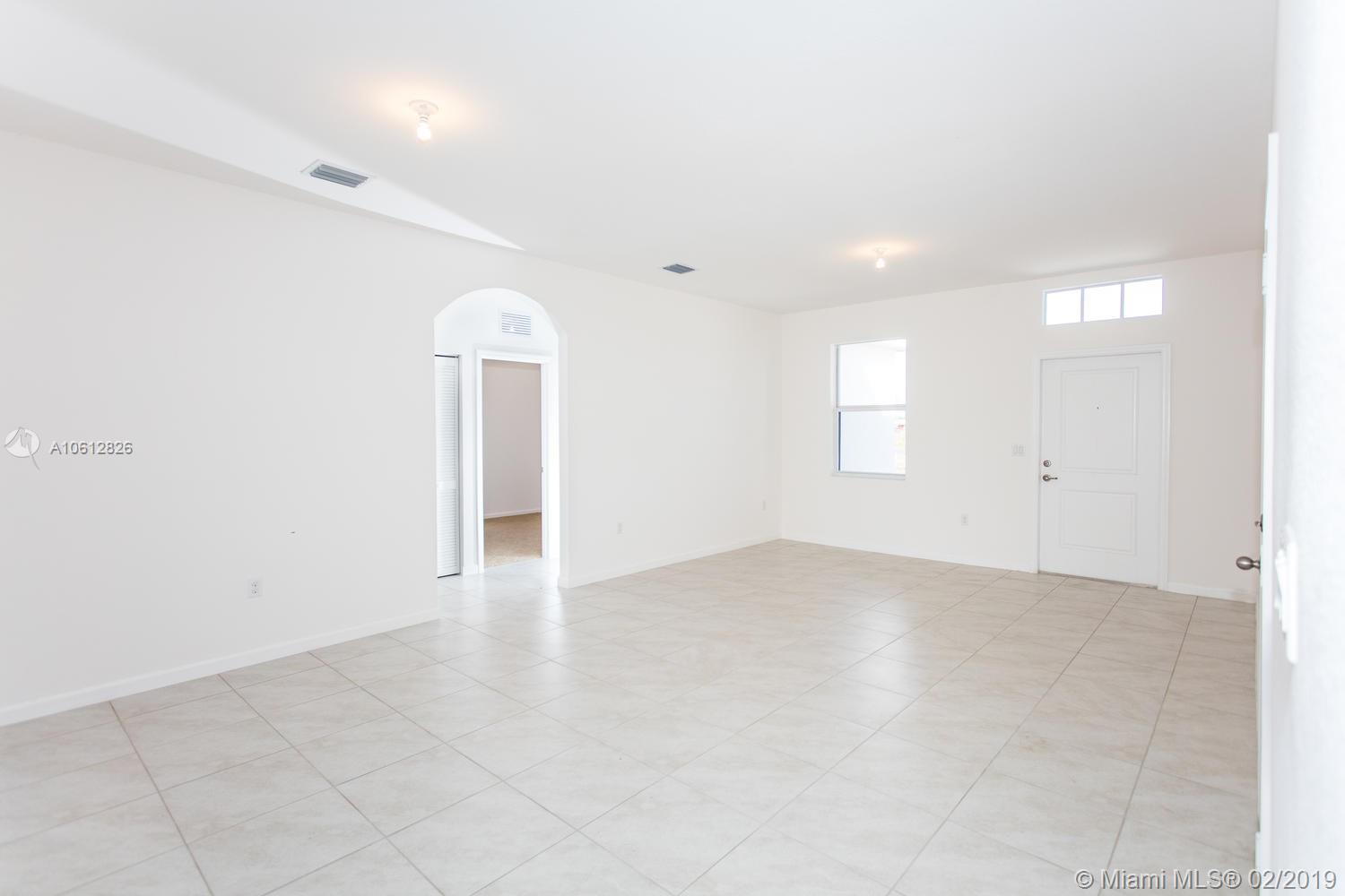 BAY GARDENS - Residential