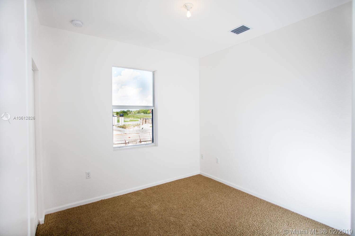 BAY GARDENS - Residential