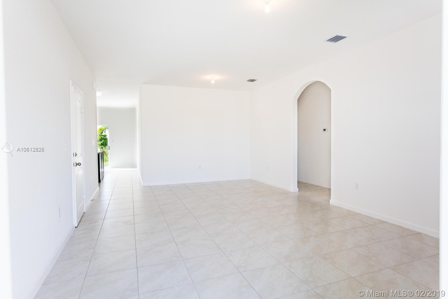 BAY GARDENS - Residential