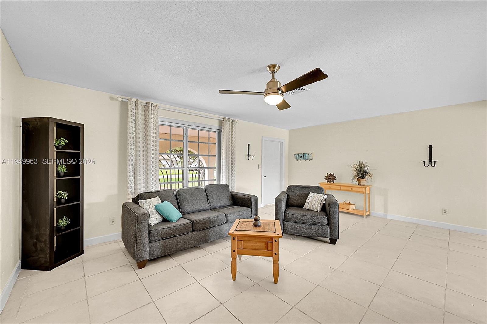 PLANTATION ESTATES SECTIO - Residential