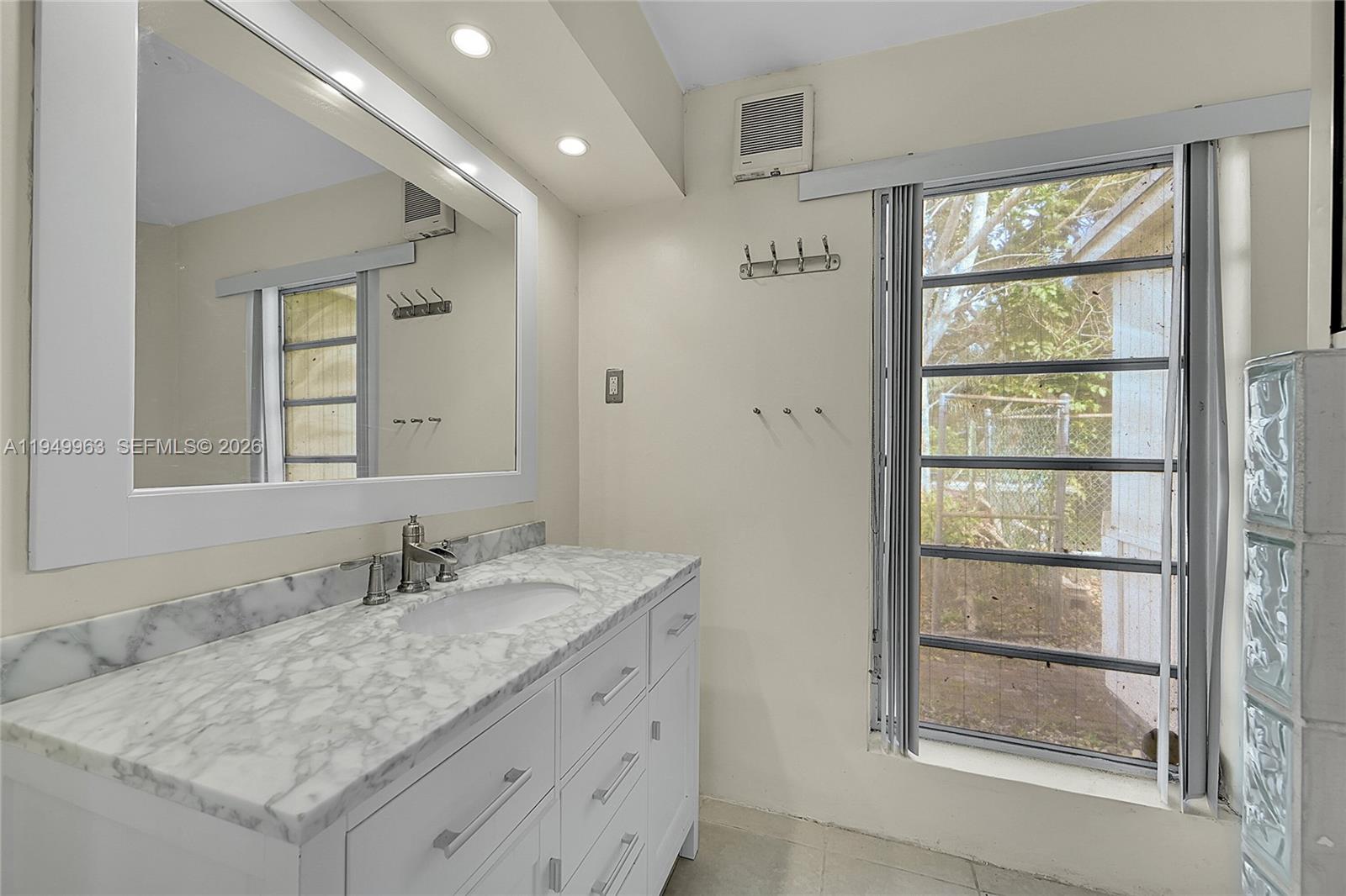 PLANTATION ESTATES SECTIO - Residential