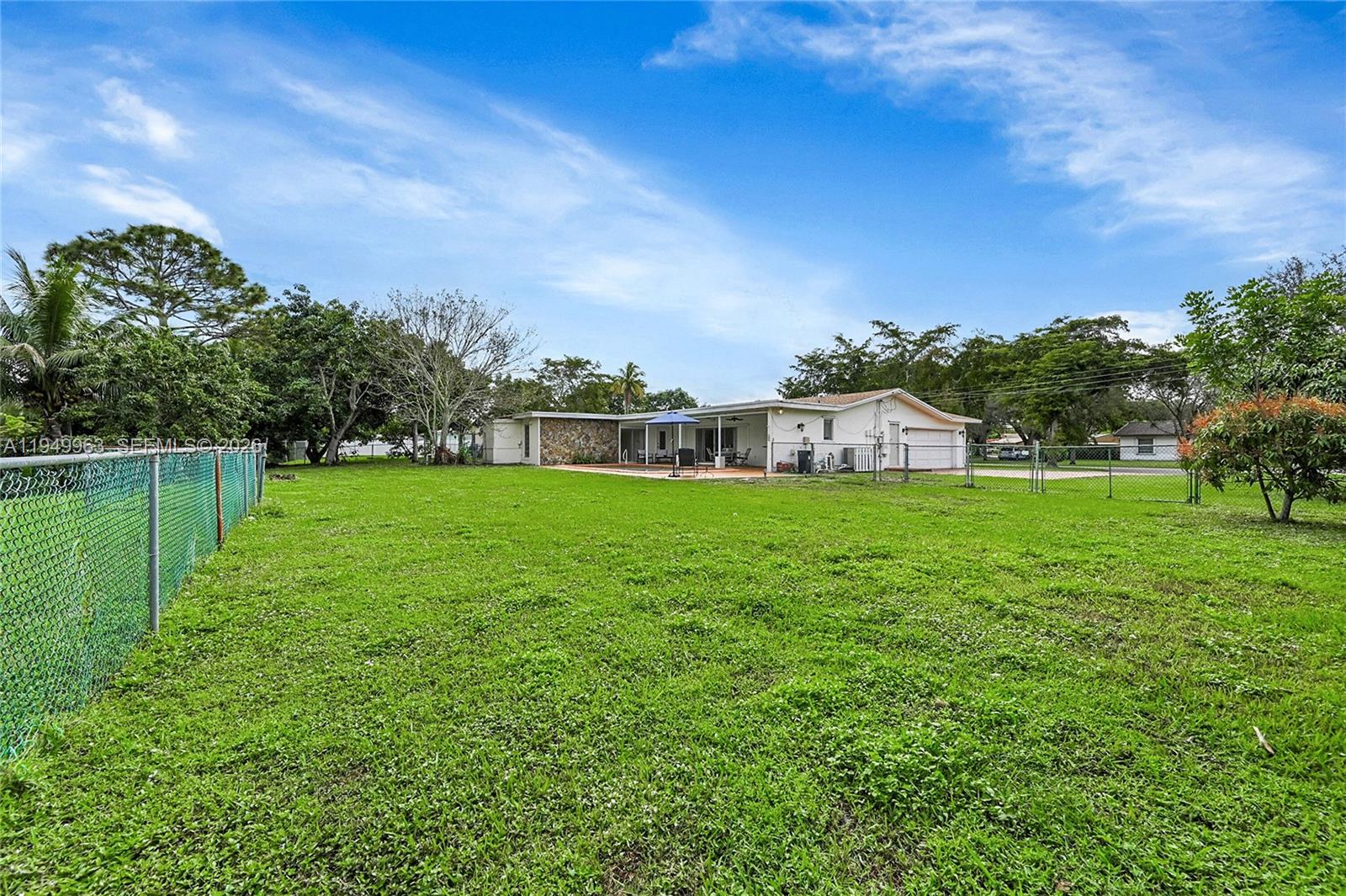 PLANTATION ESTATES SECTIO - Residential