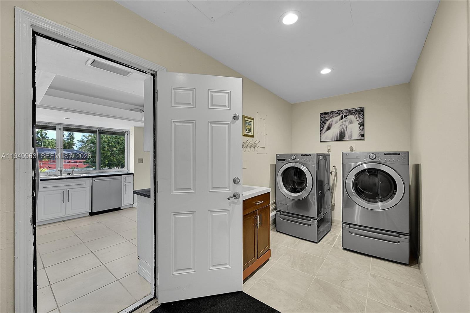 PLANTATION ESTATES SECTIO - Residential