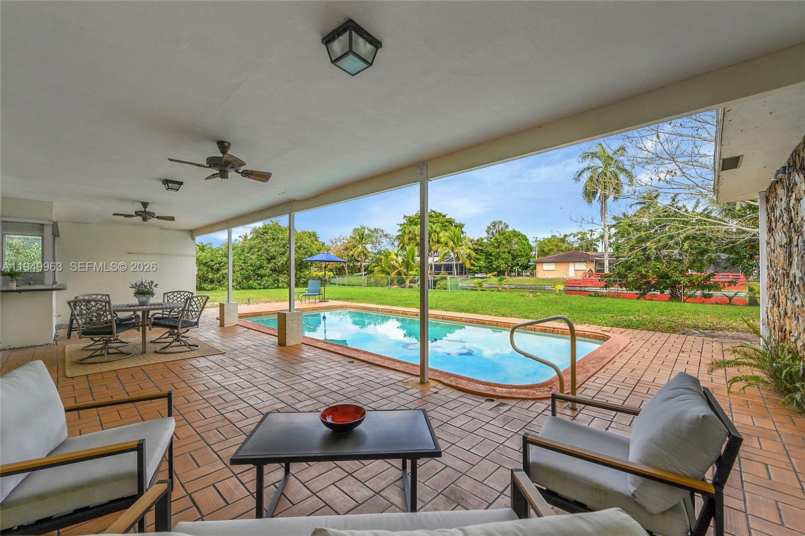 PLANTATION ESTATES SECTIO - Residential