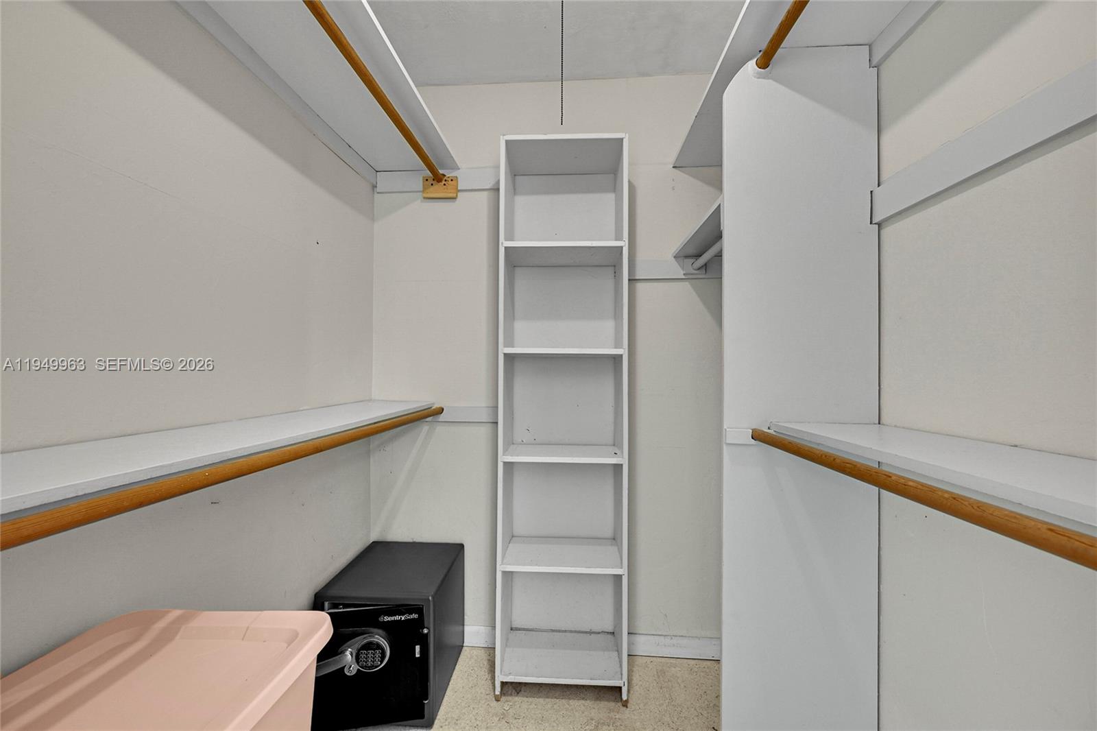 PLANTATION ESTATES SECTIO - Residential