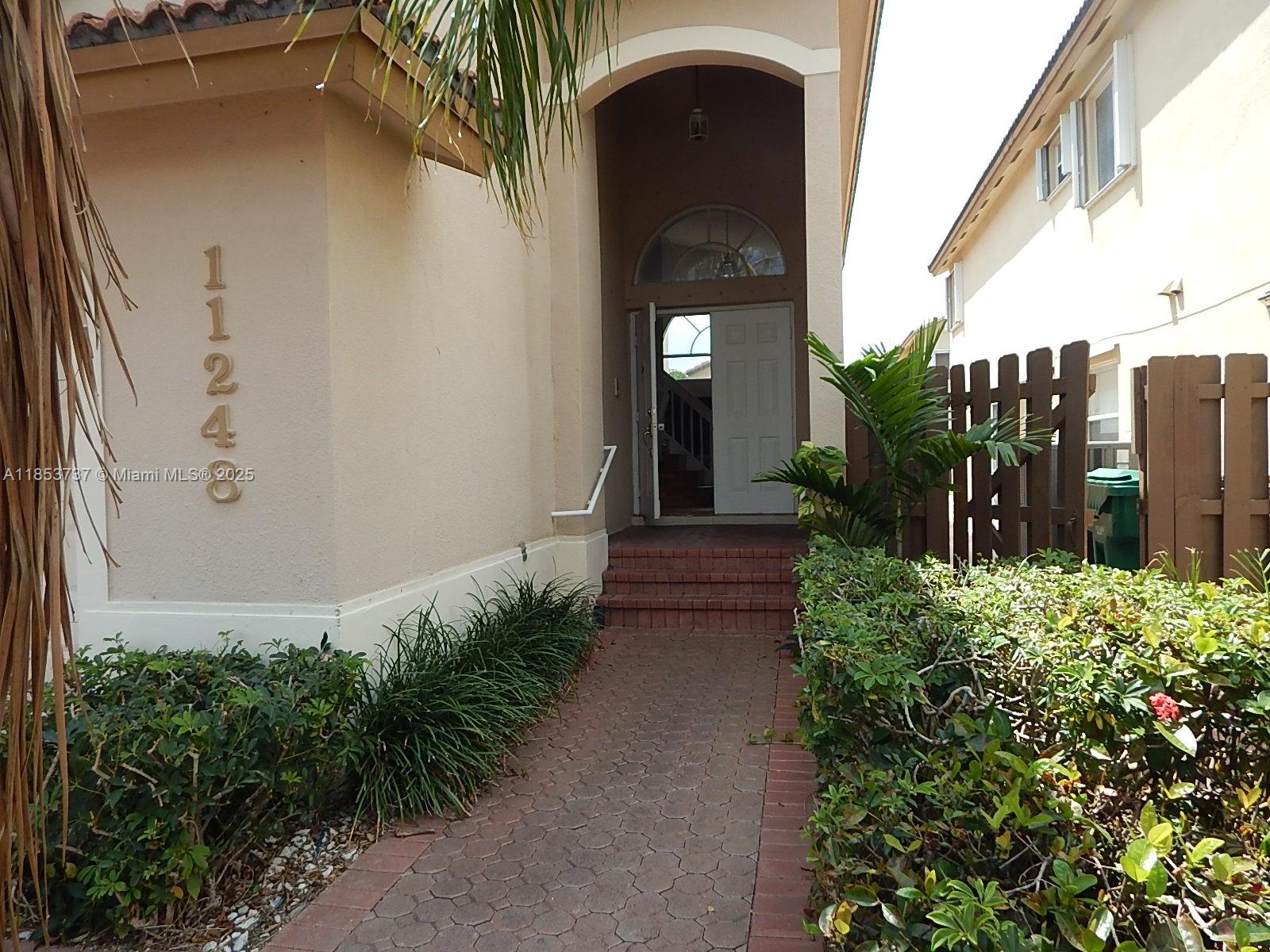 2 STORY SINGLE FAMILY HOME, 4 BEDS, 2.5 BATHS, 2 CAR GARAGE, FAMILY ROOM, TILED FLOORS, REMODELED KITCHEN, FULLY FENCED PATIO, 24 HRS SECURITY GUARD.