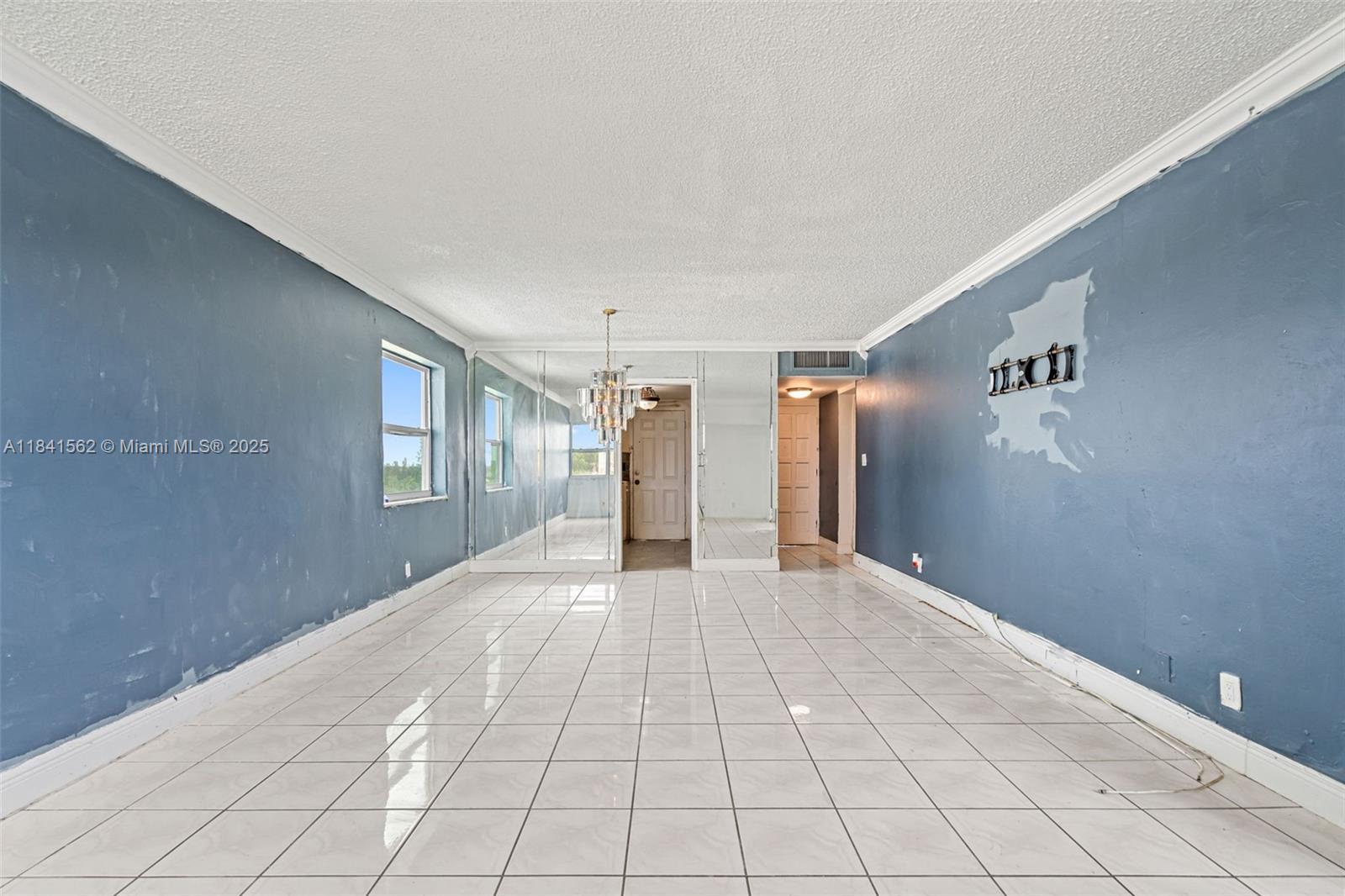 3301 Spanish Moss Ter 806