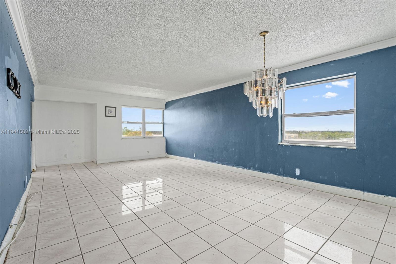 3301 Spanish Moss Ter 806