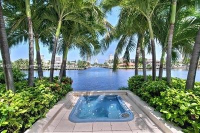 CORAL RIDGE COUNTRY CLUB - Residential