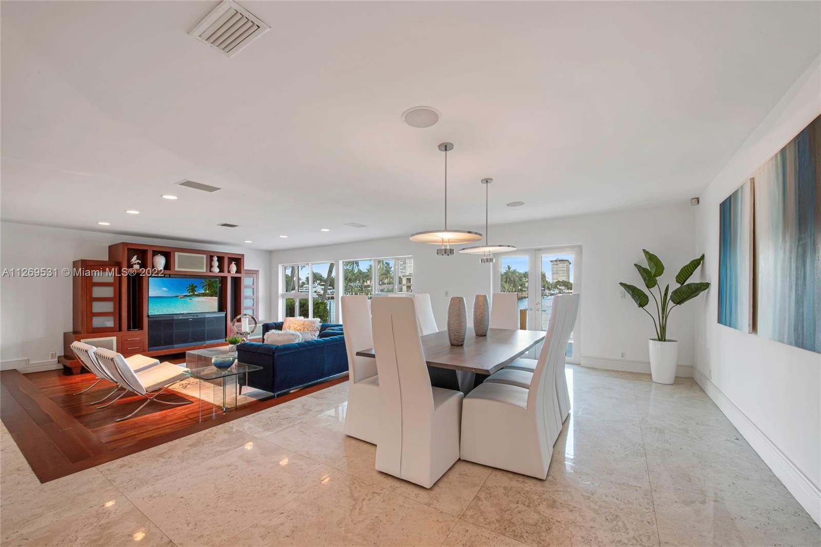 CORAL RIDGE COUNTRY CLUB - Residential