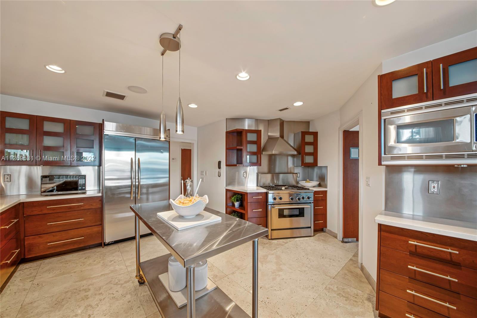 CORAL RIDGE COUNTRY CLUB - Residential