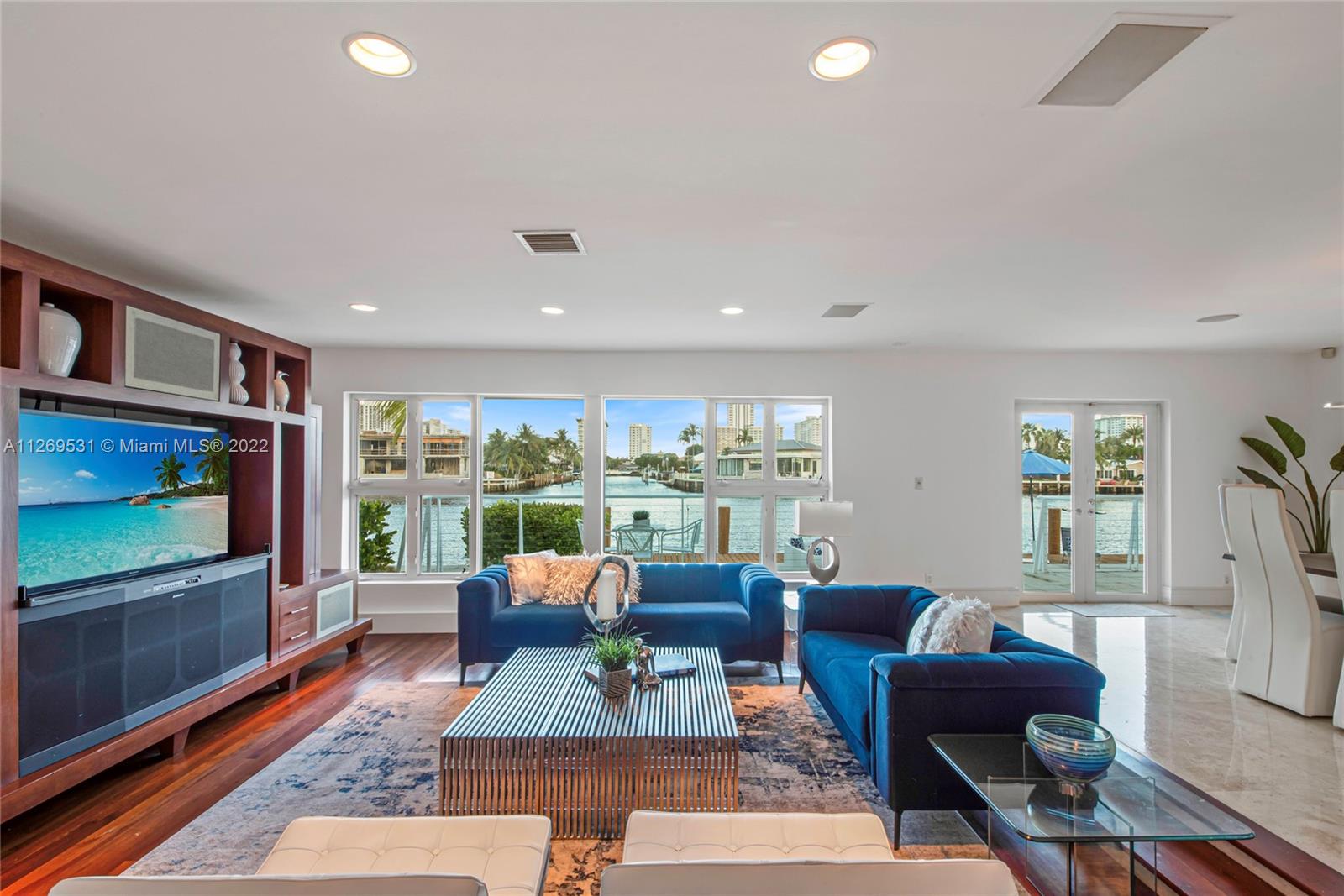 CORAL RIDGE COUNTRY CLUB - Residential