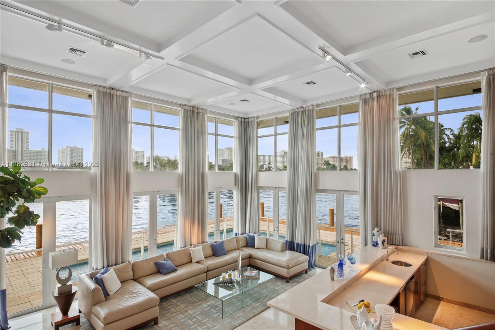 CORAL RIDGE COUNTRY CLUB - Residential