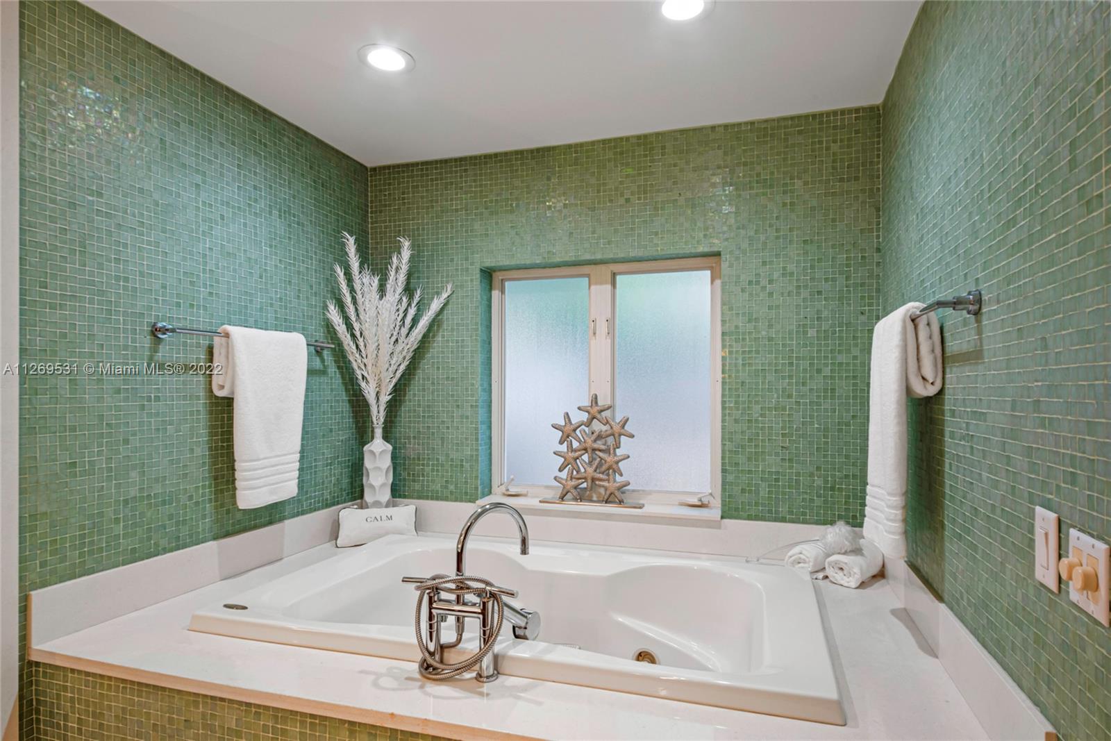 CORAL RIDGE COUNTRY CLUB - Residential