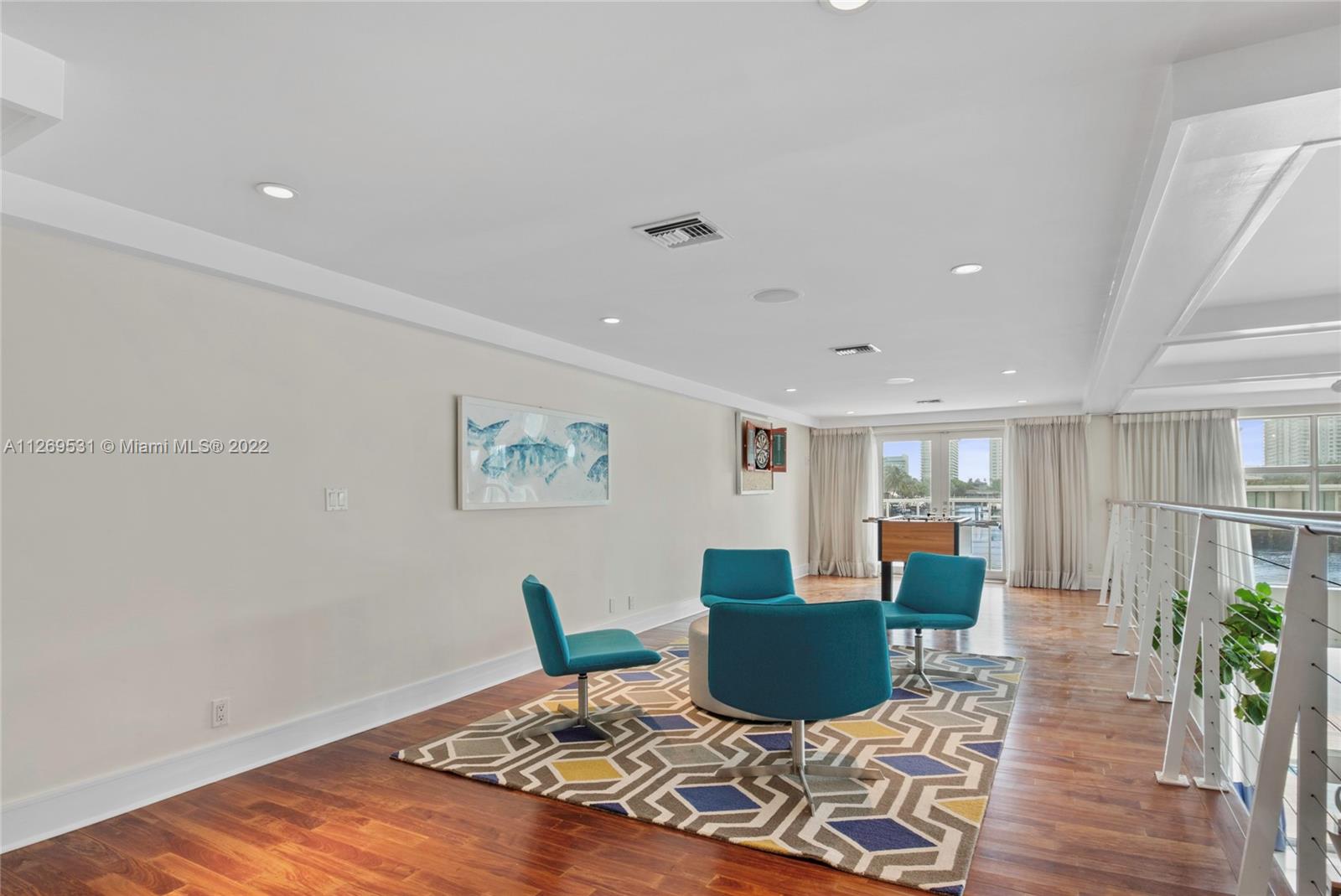 CORAL RIDGE COUNTRY CLUB - Residential