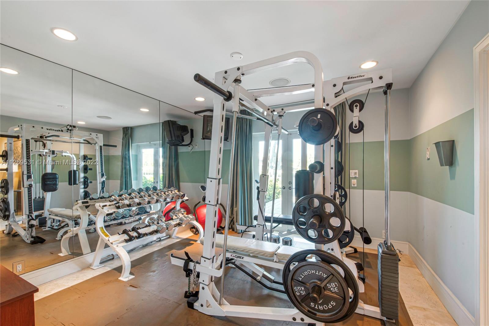 CORAL RIDGE COUNTRY CLUB - Residential