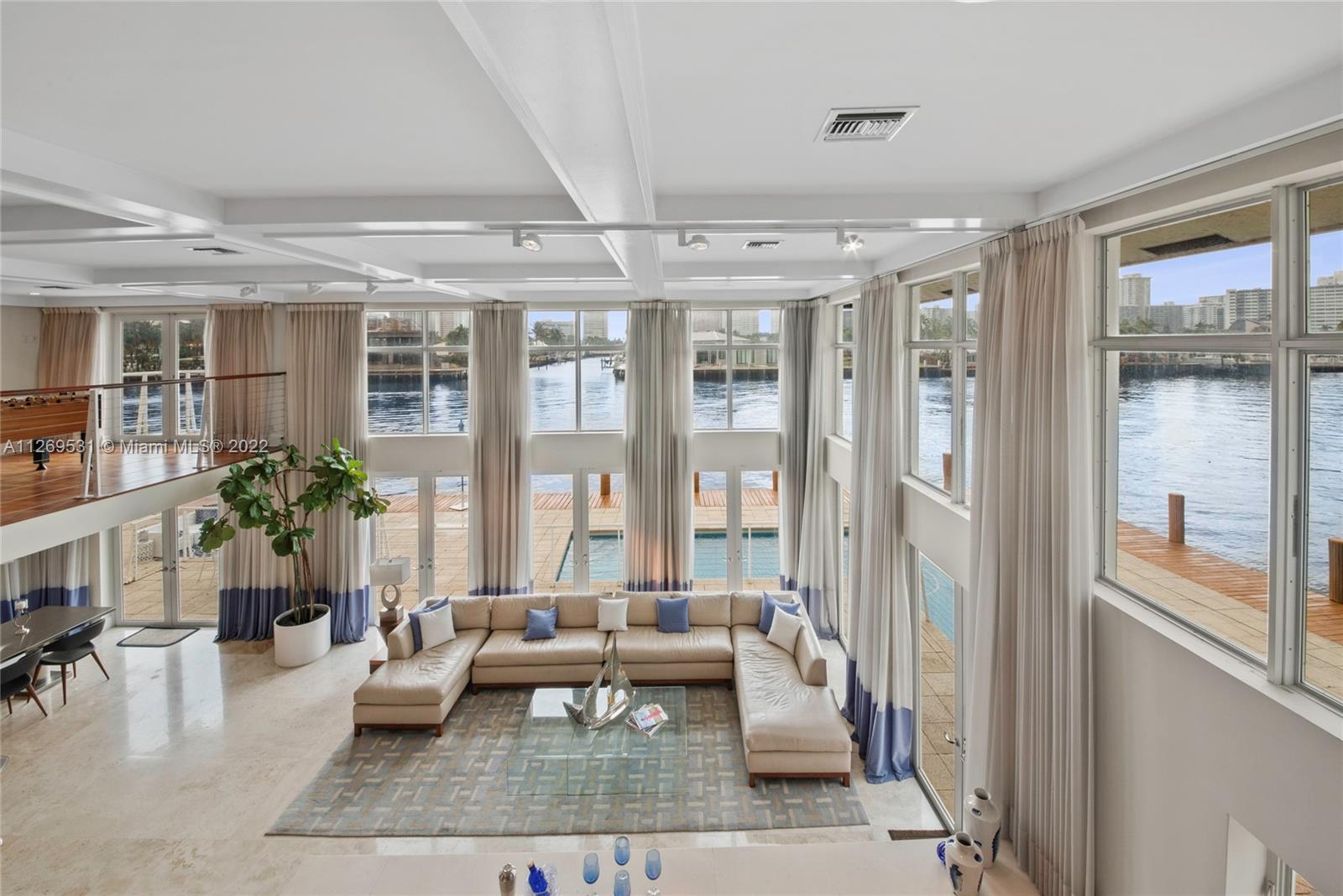 CORAL RIDGE COUNTRY CLUB - Residential