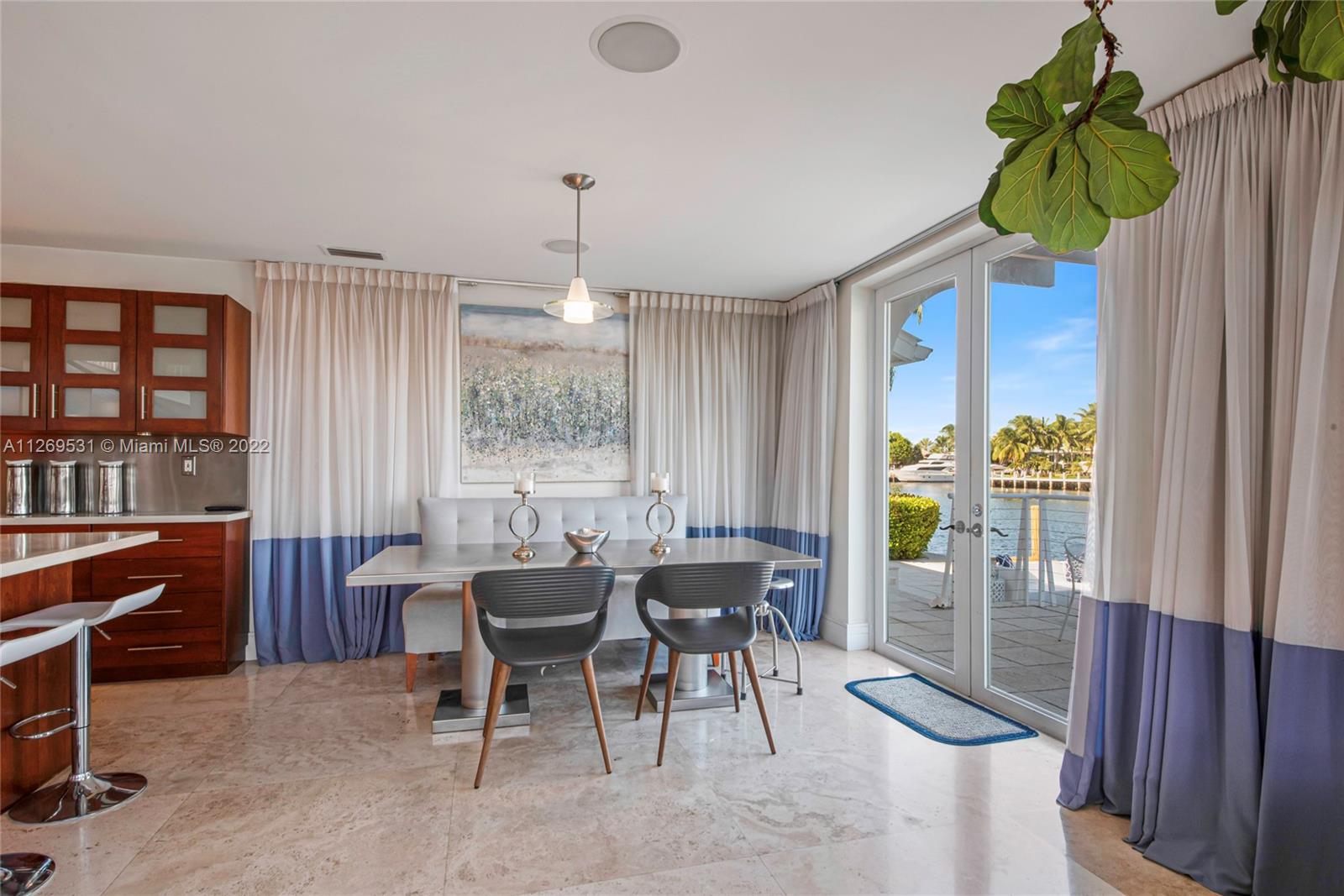 CORAL RIDGE COUNTRY CLUB - Residential