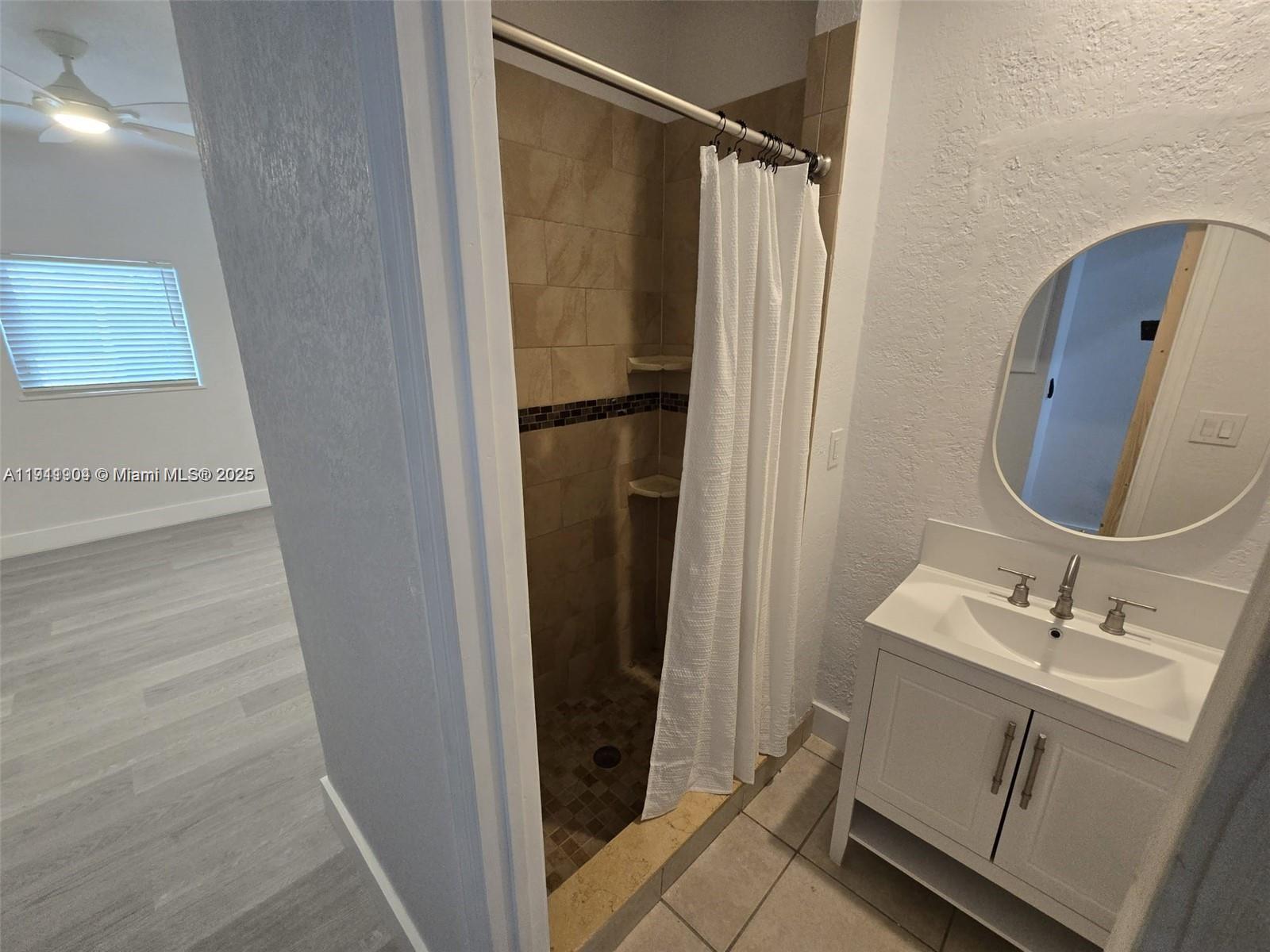 SEVILLE - Residential Lease