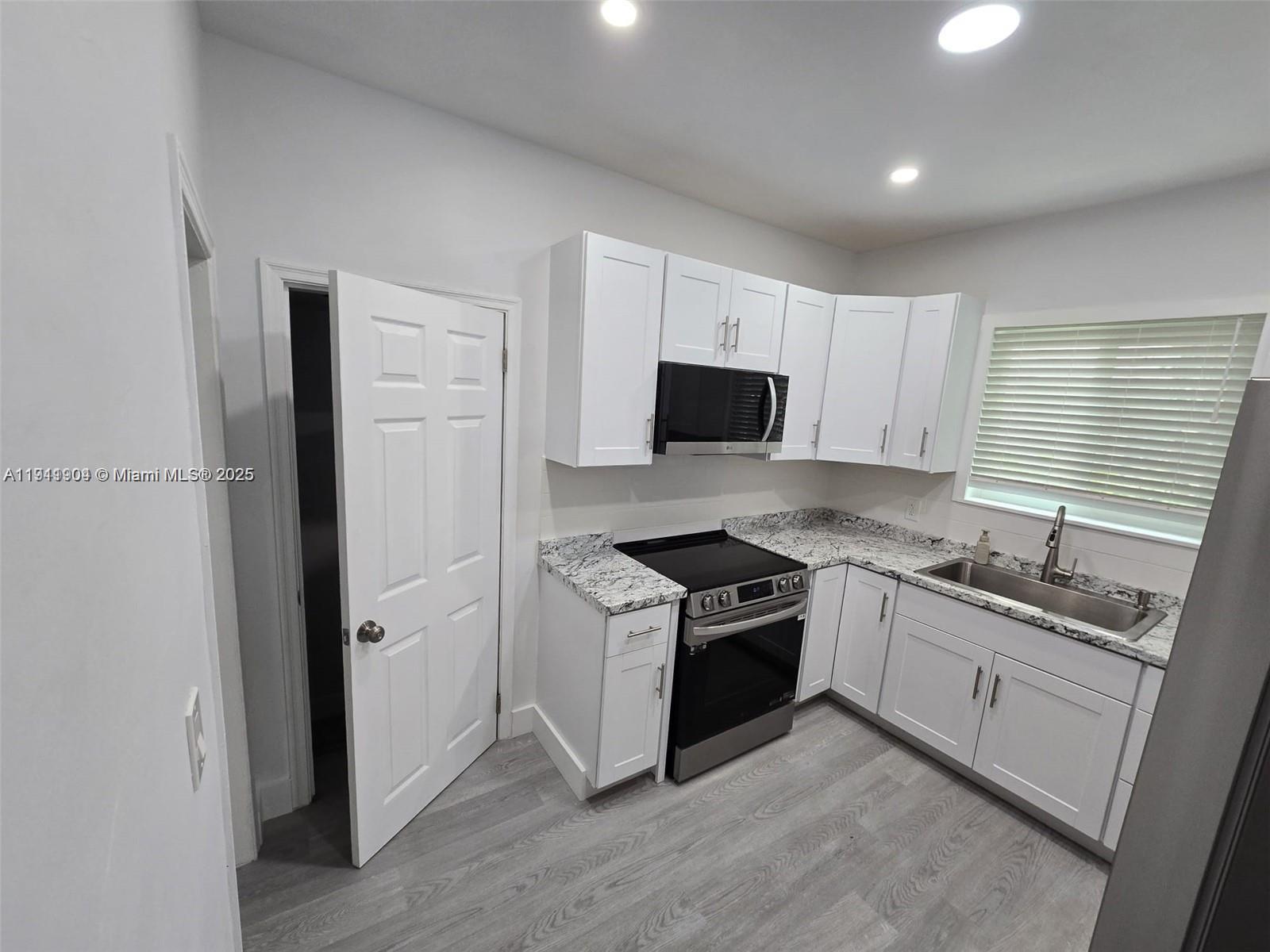 SEVILLE - Residential Lease