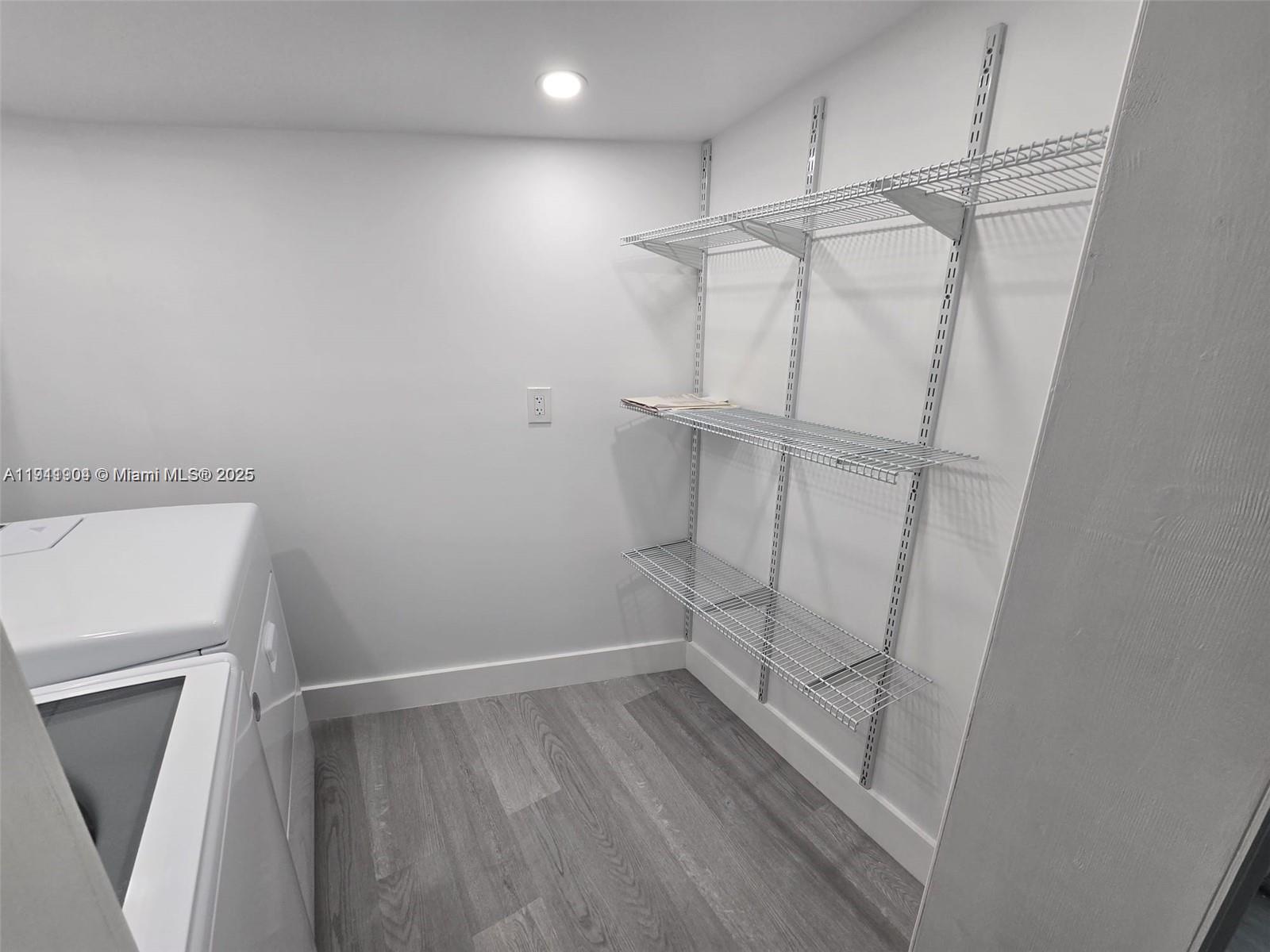 SEVILLE - Residential Lease