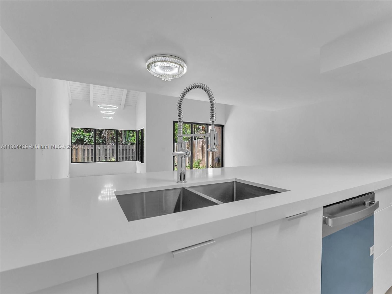 TAMERLANE - Residential