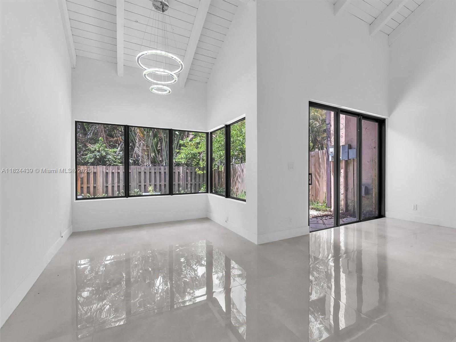 TAMERLANE - Residential