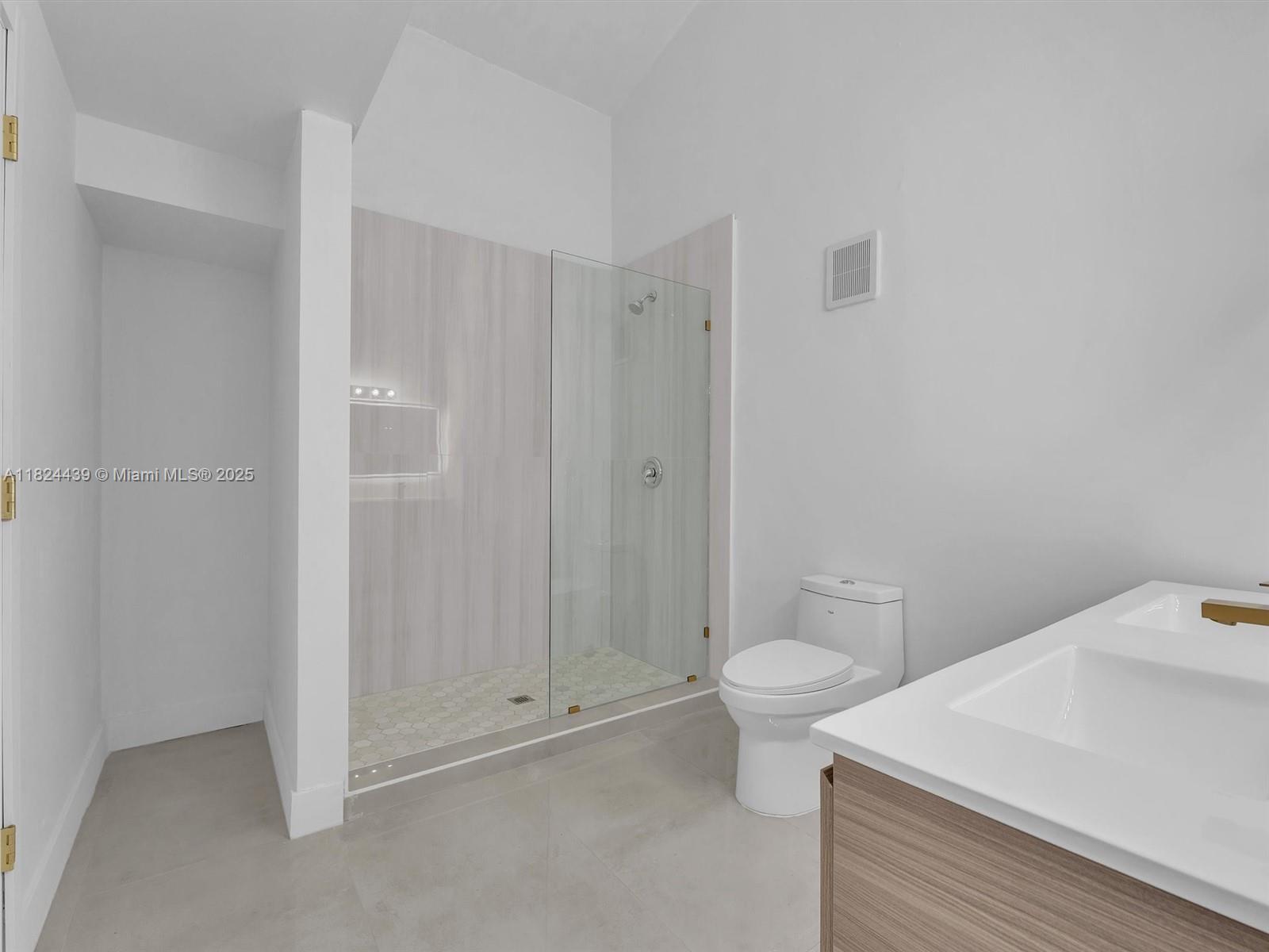 TAMERLANE - Residential