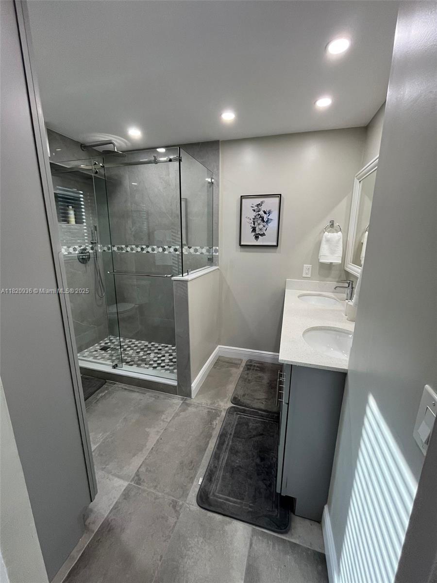 RIVER RUN CONDO PH I - Residential Lease