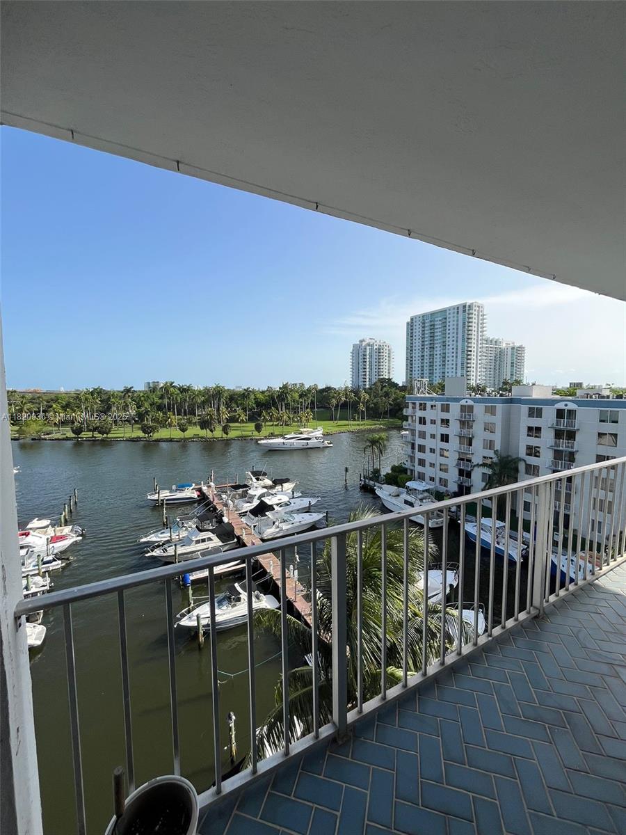 RIVER RUN CONDO PH I - Residential Lease