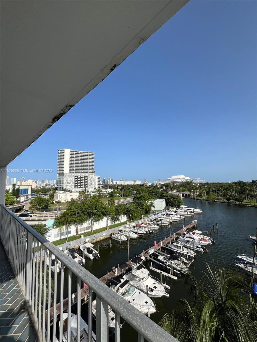 RIVER RUN CONDO PH I - Residential Lease