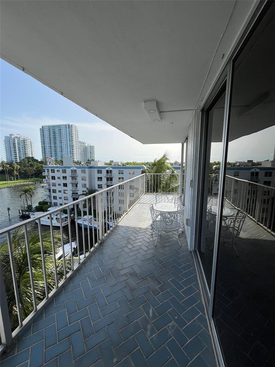 RIVER RUN CONDO PH I - Residential Lease