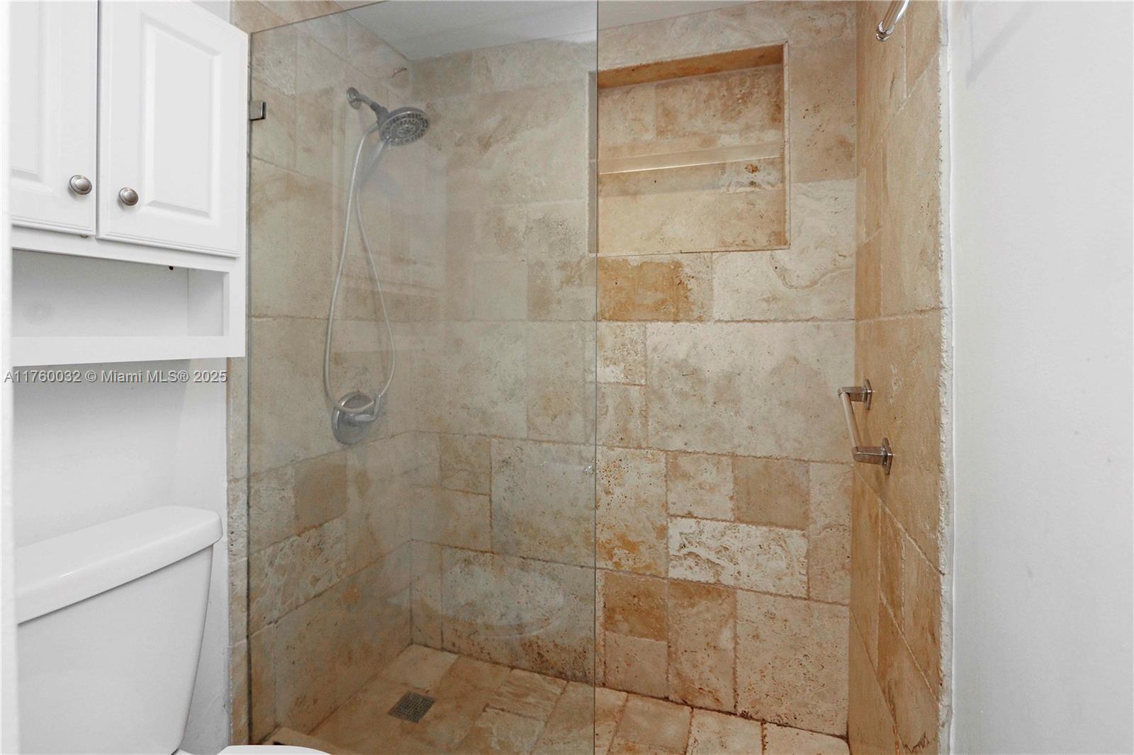 KINGSTON SQUARE CONDO - Residential